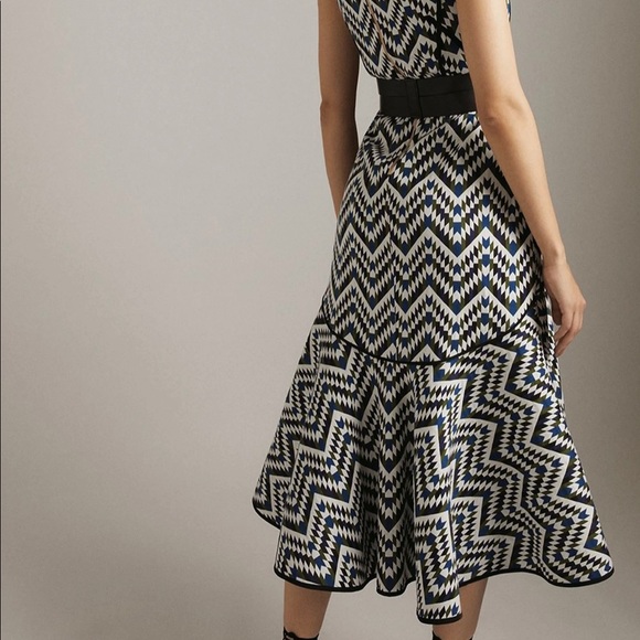 NWT Karen Millen Geo Jacquard Wrap Dress - Picture 7 of 9